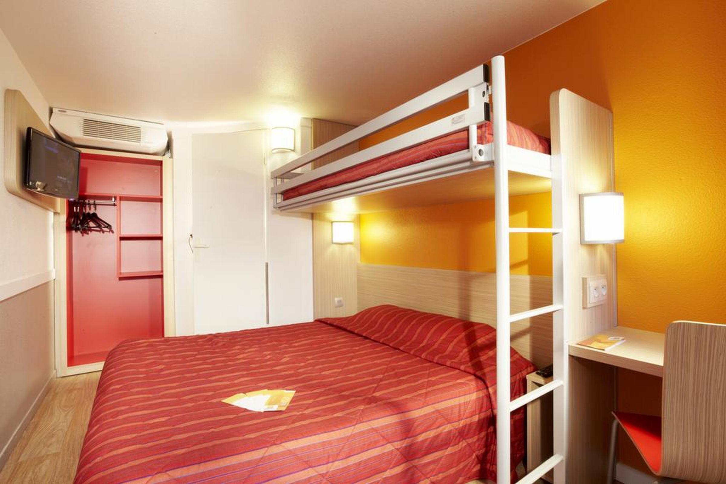 Premiere Classe Paris Ouest - Nanterre - La Defense Bagian luar foto