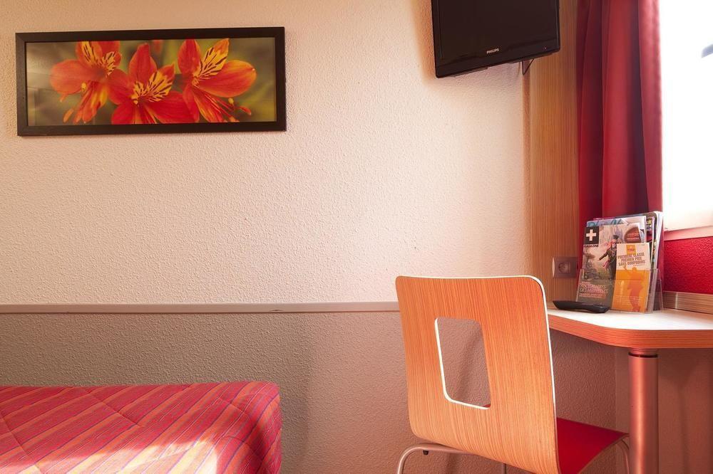 Premiere Classe Paris Ouest - Nanterre - La Defense Bagian luar foto