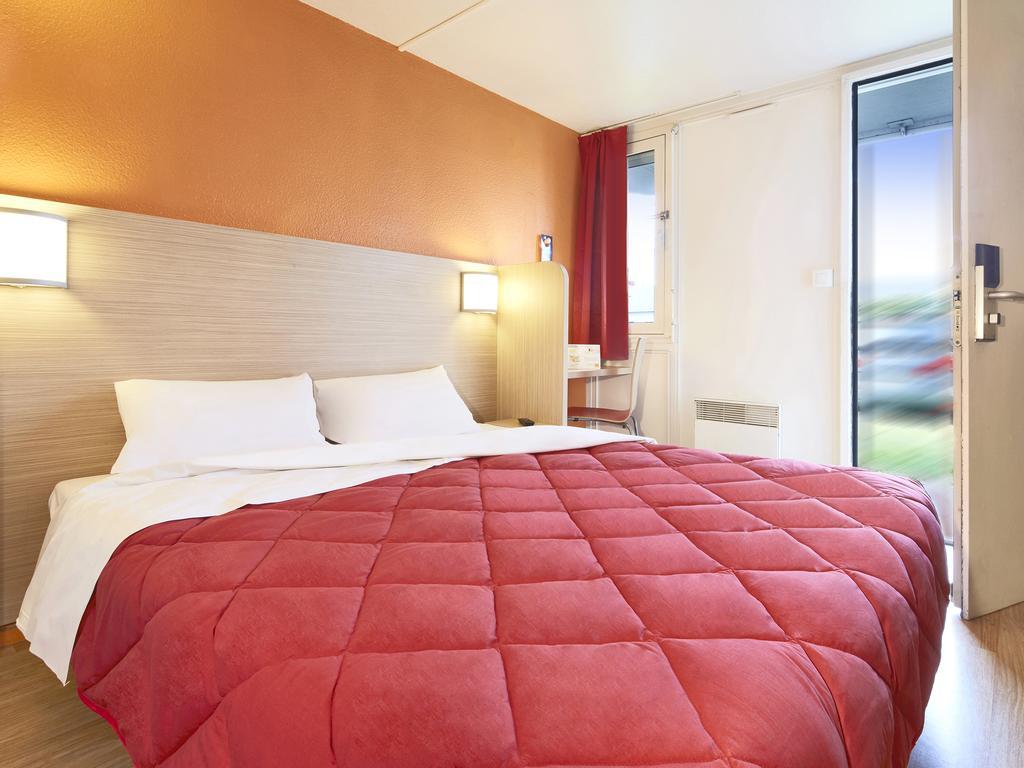 Premiere Classe Paris Ouest - Nanterre - La Defense Bagian luar foto
