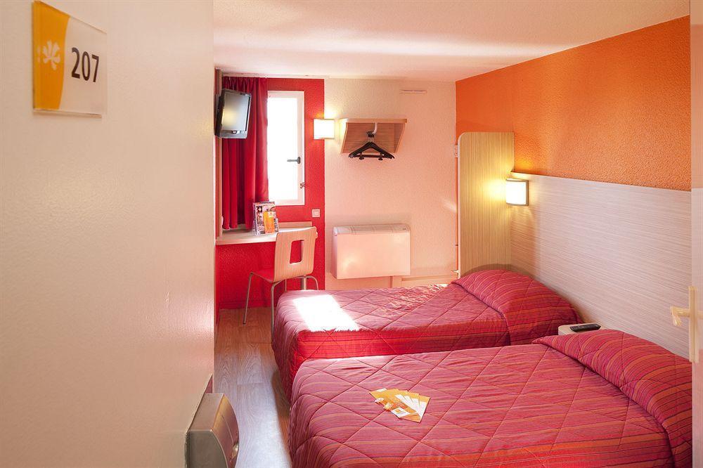 Premiere Classe Paris Ouest - Nanterre - La Defense Bagian luar foto