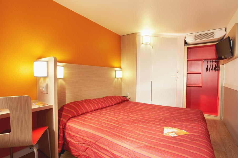Premiere Classe Paris Ouest - Nanterre - La Defense Bagian luar foto
