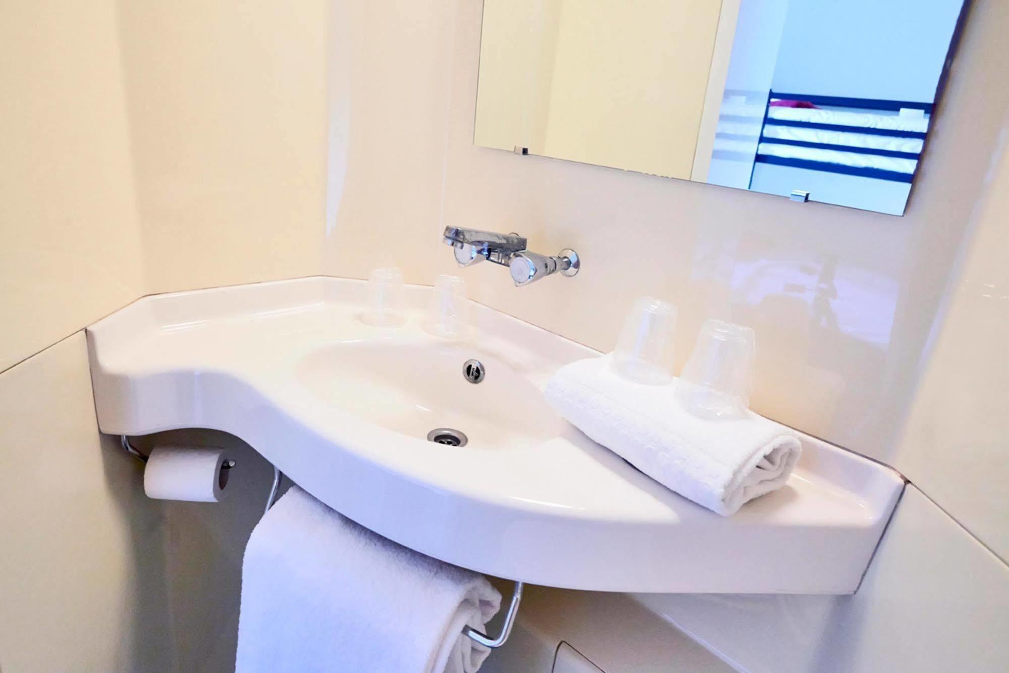 Premiere Classe Paris Ouest - Nanterre - La Defense Bagian luar foto