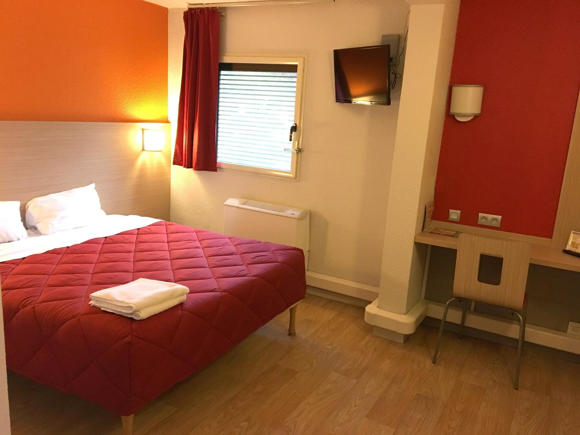 Premiere Classe Paris Ouest - Nanterre - La Defense Bagian luar foto
